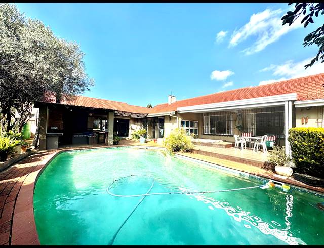 3 BEDROOM HOUSE FOR SALE IN BUURENDAL